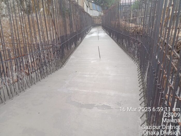 Base slab concrete cast and finished to support safe drainage during construction